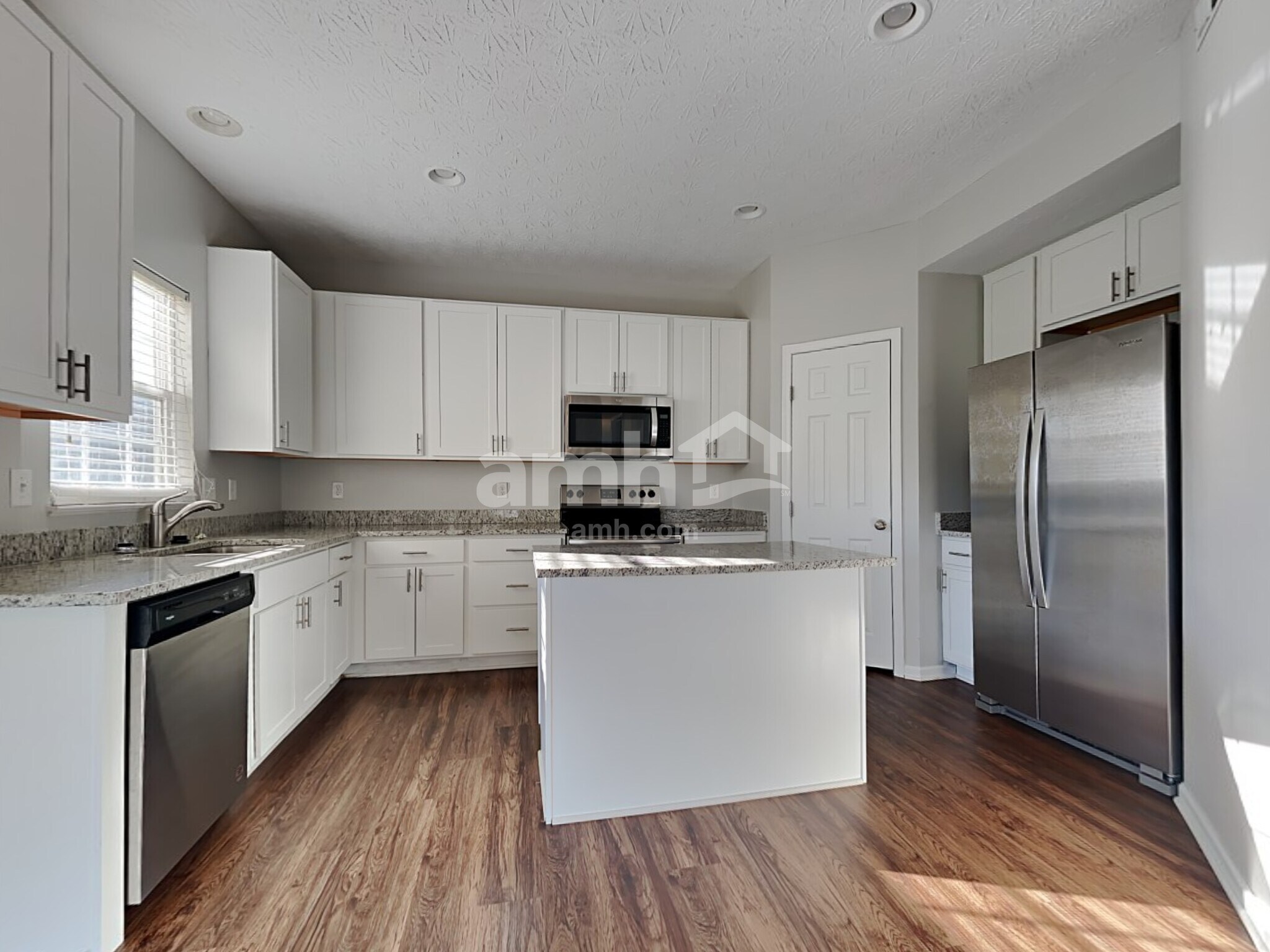 Building Photo - 5212 Man O War Dr