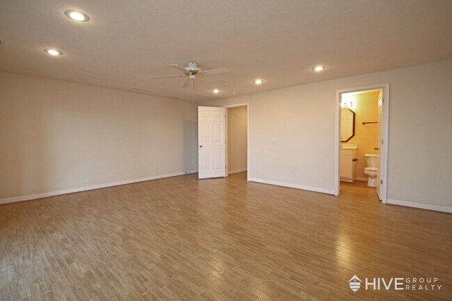 Building Photo - Beautiful Rental with Scenic Views Just Minutes from Downtown Harrisonburg!