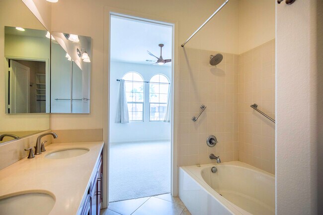 Building Photo - 2300 Via Calderia