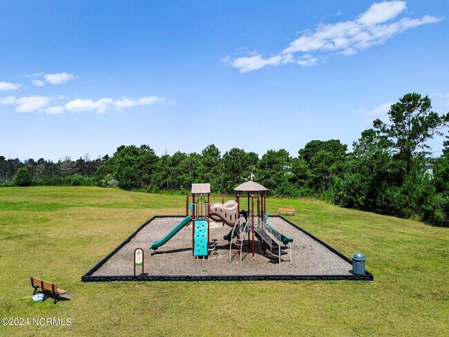 Building Photo - 3121 Lobelia Ln