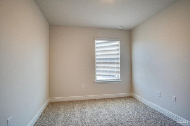 Building Photo - 2495 Cliff Hollow Cir