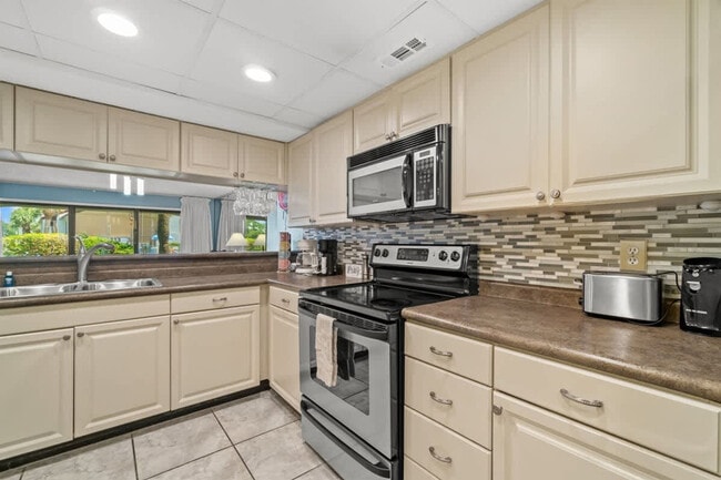 Building Photo - 520 Richard Jackson Blvd