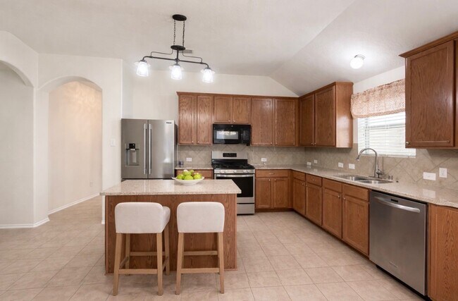 Building Photo - 24810 Lazy Tee Ln