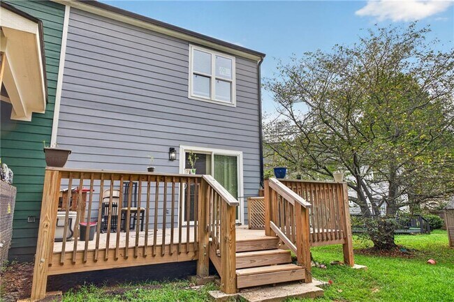 Building Photo - 7033 Panda Ln
