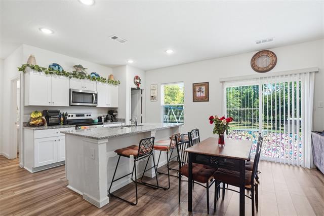Building Photo - 2636 Sagebrush Dr