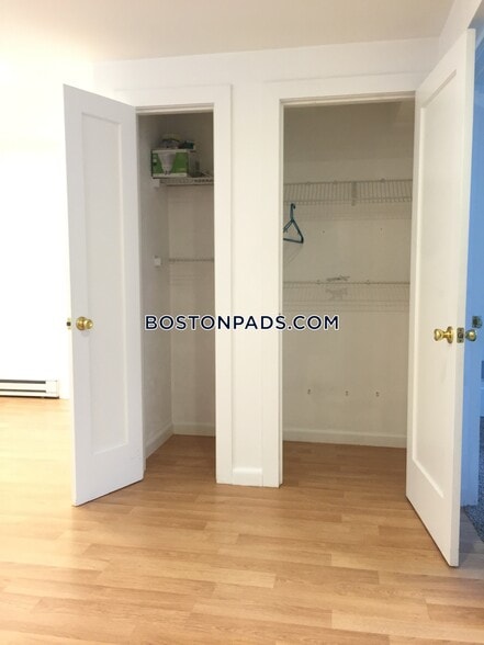 Building Photo - 43 May St