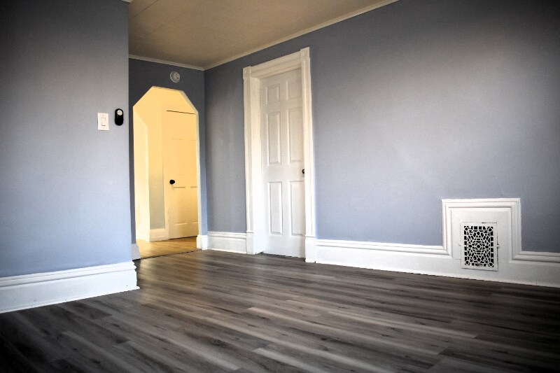 Building Photo - 6013 37th Ave