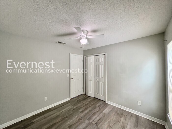 Building Photo - 7870 Pine Fork Dr