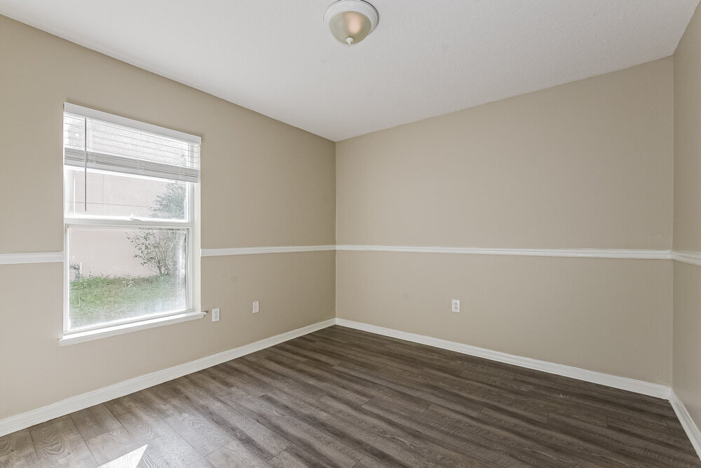 Building Photo - 744 Westcliffe Dr