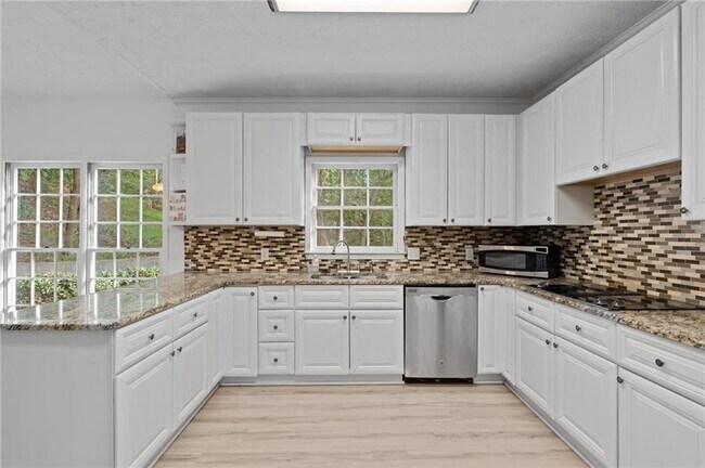 Building Photo - 4719 Brownstone Dr