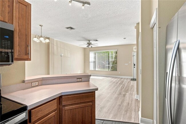 Building Photo - 13710 Forest Lake Dr