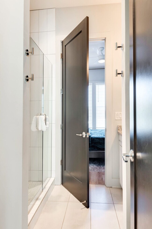 Building Photo - 1112 Harmony Way