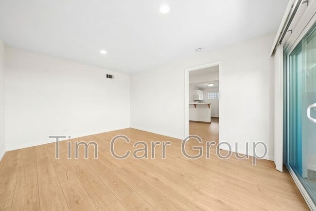 Building Photo - 221 Cabrillo St