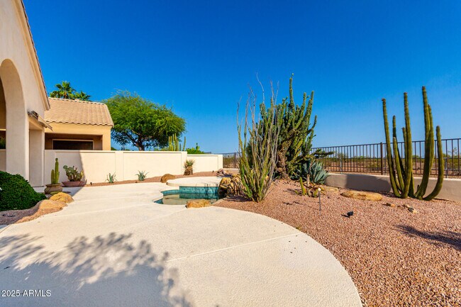 Building Photo - 11627 E Bella Vista Dr