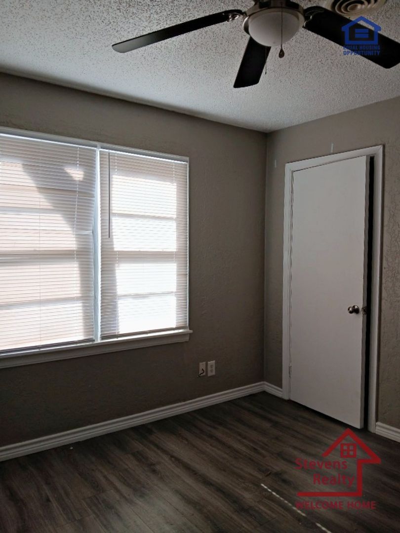 Building Photo - 2908 Prentice NW