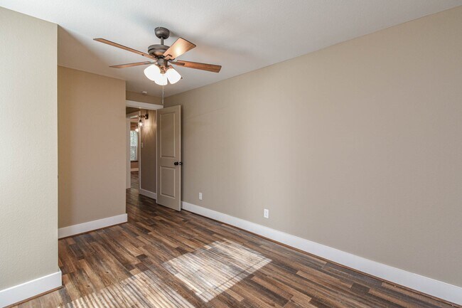 Building Photo - 9126 Lazy Ln