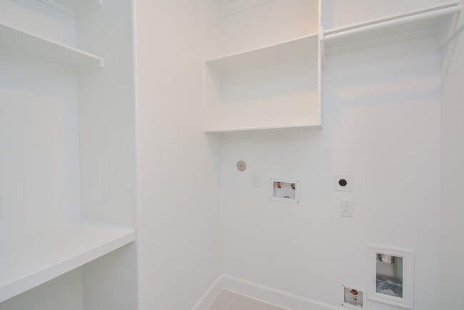 Building Photo - 1847 Sul Ross St