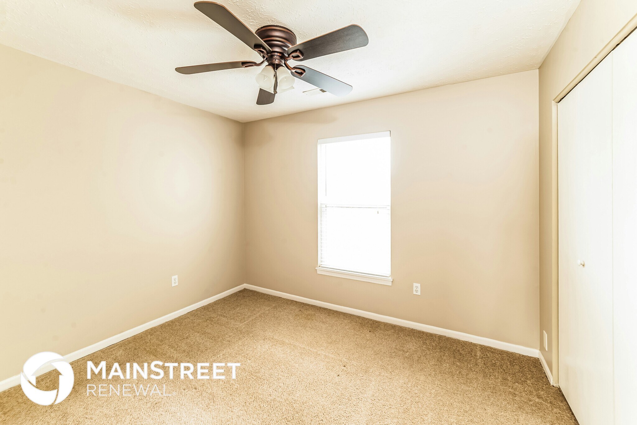 Building Photo - 9625 Combs Ln