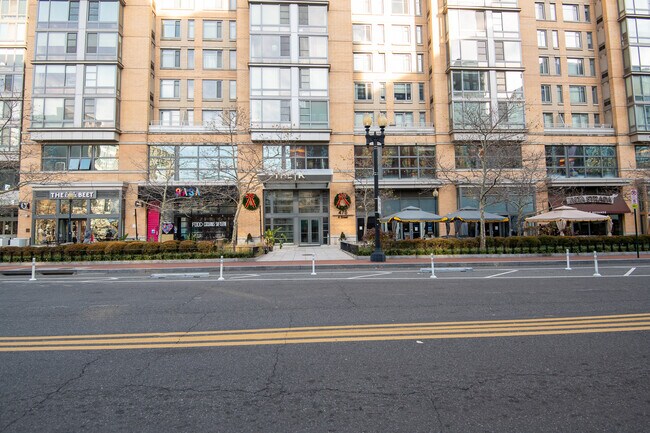 Building Photo - 475 K St NW