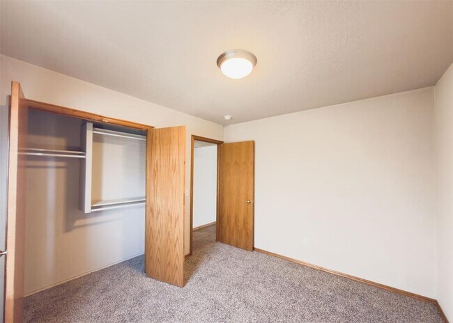 Building Photo - 1633 SW 32nd St