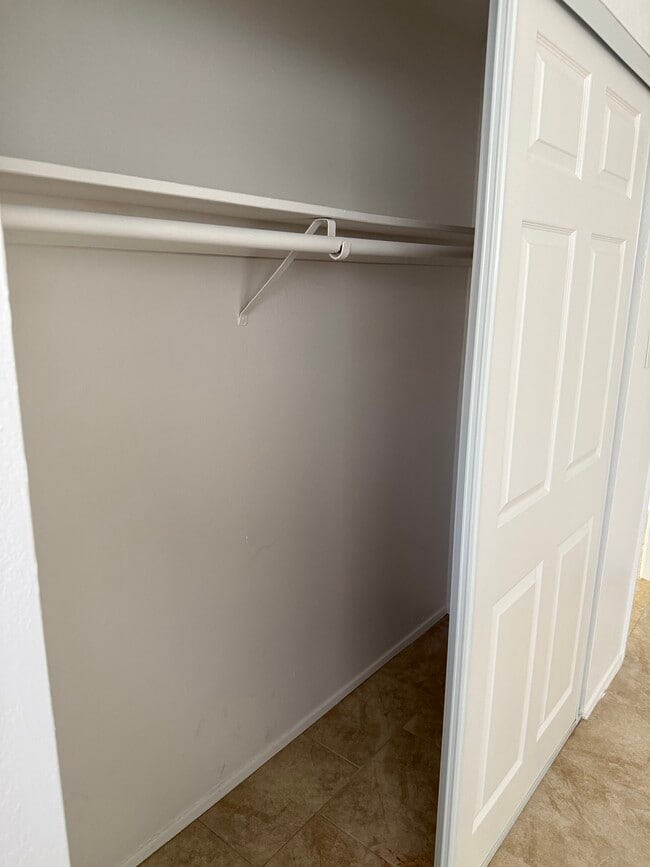 Building Photo - 7234 E Beverly Dr