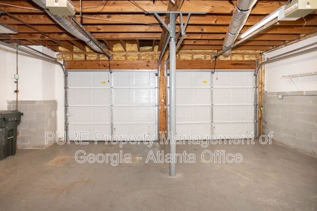Building Photo - 2739 Sanibel Ln SE