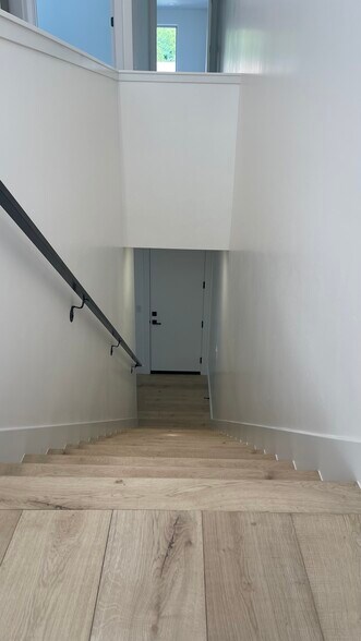 Building Photo - 1012 Uptown Aly