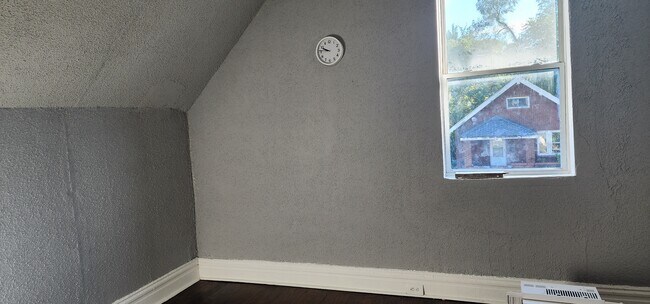 Building Photo - 4277 Margaretta Ave