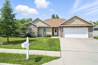 Building Photo - 5713 Camden Cir