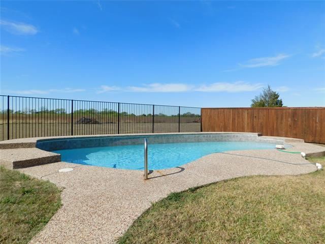 Building Photo - 10971 Lake Crest Dr