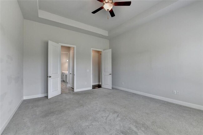 Building Photo - 3695 Andover St