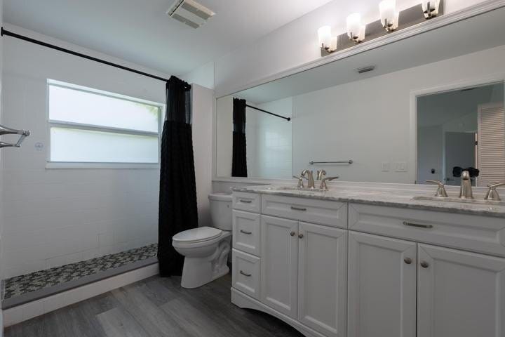 Building Photo - 10651 Buttonwood Lake Dr