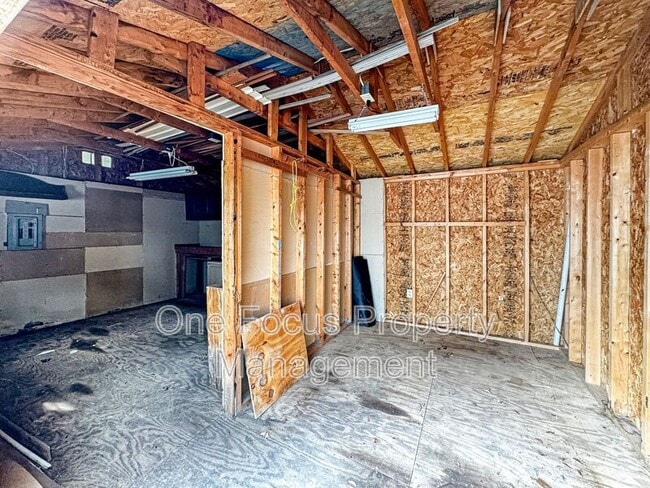 Building Photo - 230 Hospital Dr