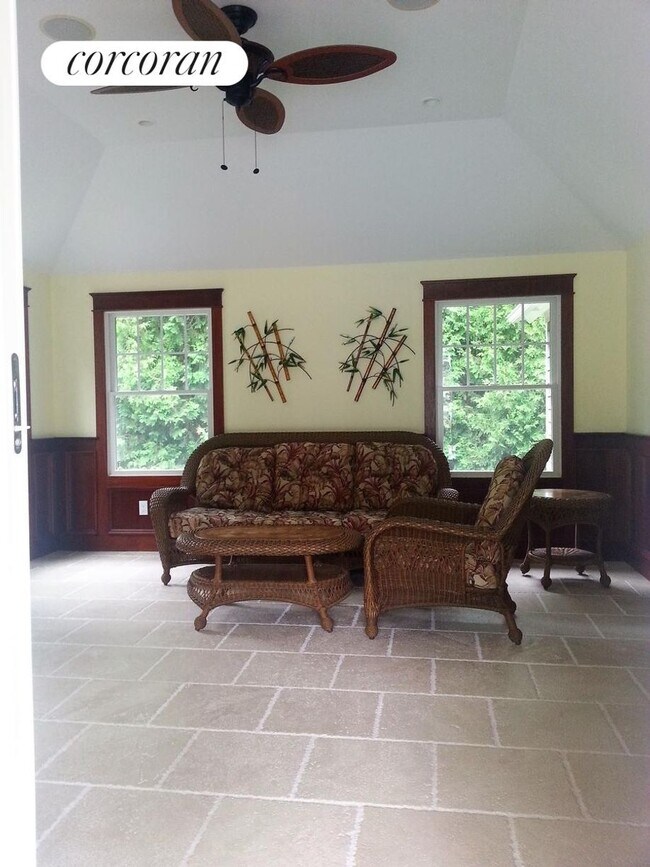 Building Photo - 77 N Midway Rd