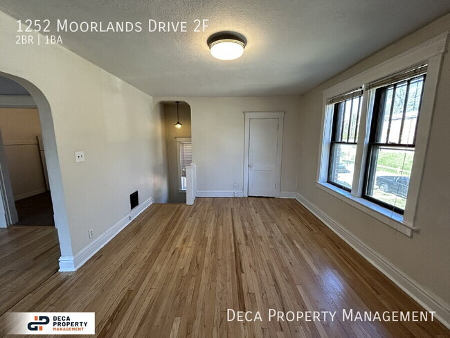 Building Photo - 1252 Moorlands Dr