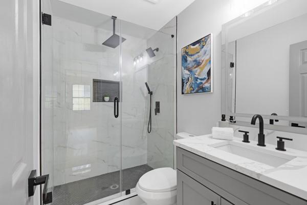 Building Photo - 4161 Windermere Dr