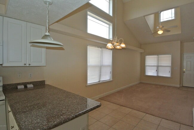 Building Photo - 4031 Arbor Green Way