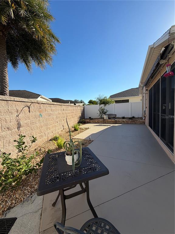 Building Photo - 1963 Ladyfish Ave