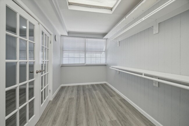 Building Photo - 3271 Sul Ross St