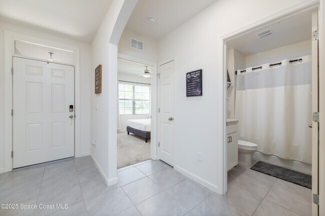Building Photo - 843 Remington Green Dr SE