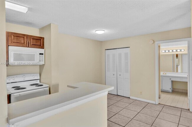 Building Photo - 10765 Cleary Blvd