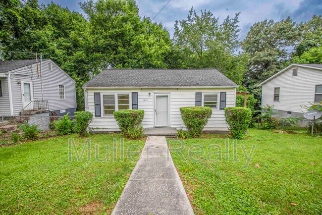Primary Photo - 3821 Selma Ave