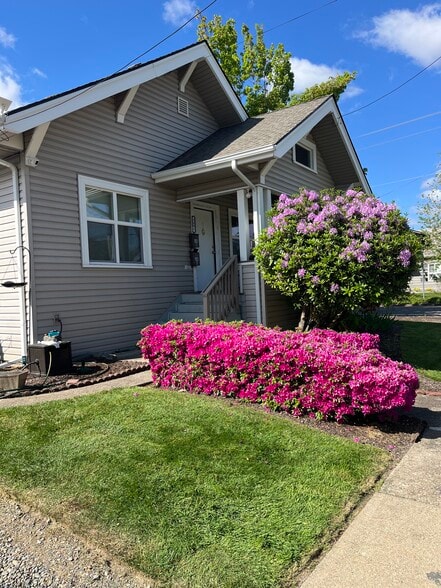 Building Photo - 360 Columbia St NE