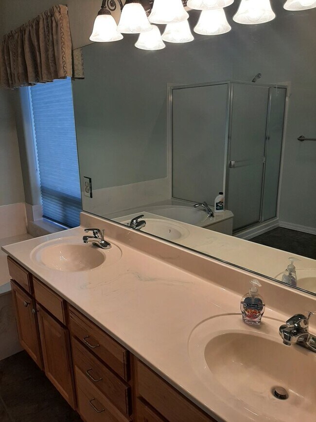 Building Photo - Beautiful 3 Bedroom Home located in Prescott