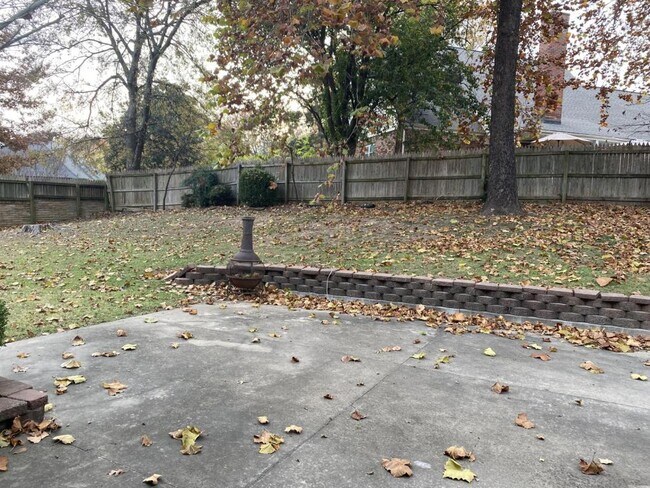 Building Photo - 6932 S Knoxville Ave