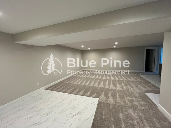Building Photo - 6326 Ender Ln