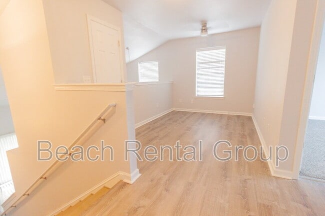 Building Photo - 211 Connemara Dr