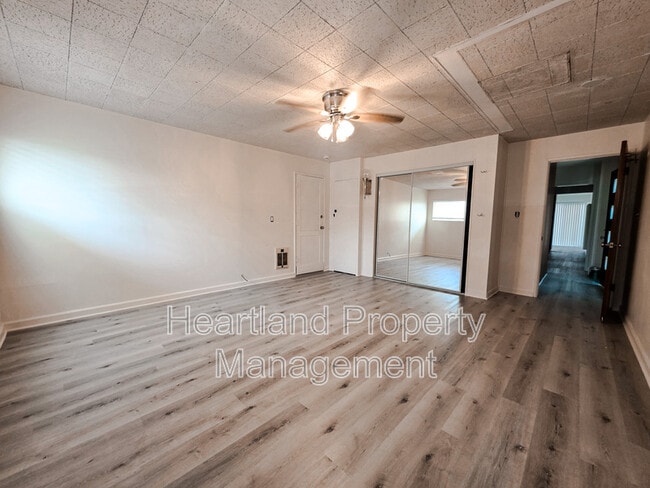 Building Photo - 853 Agate St