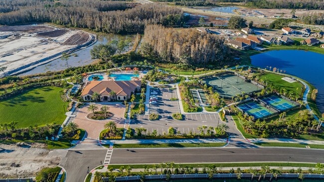 Building Photo - Beautiful Pool home in Starkey Ranch avail...