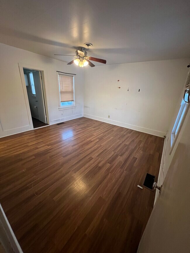 Building Photo - 721 Grant St